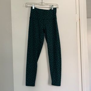 Aerie green and black cheetah print leggings
